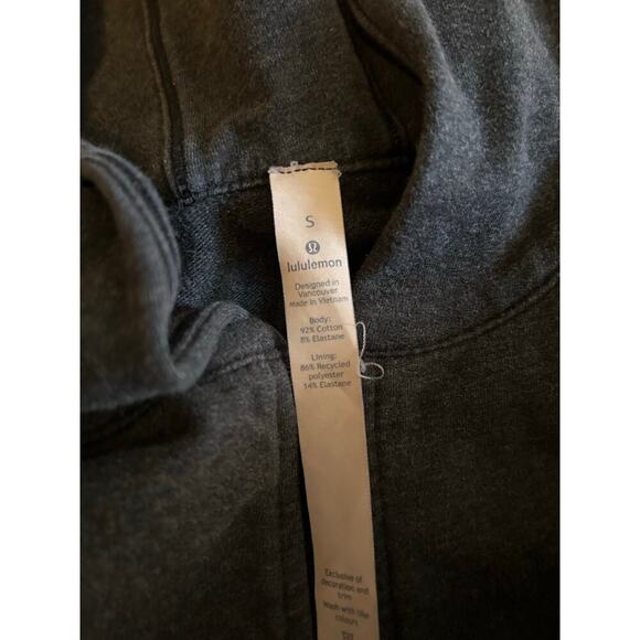 Lululemon men’s jacket size small - Picture 8 of 15